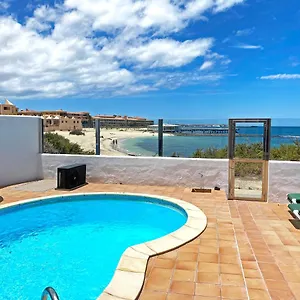 Miranda Remos , Corralejo España